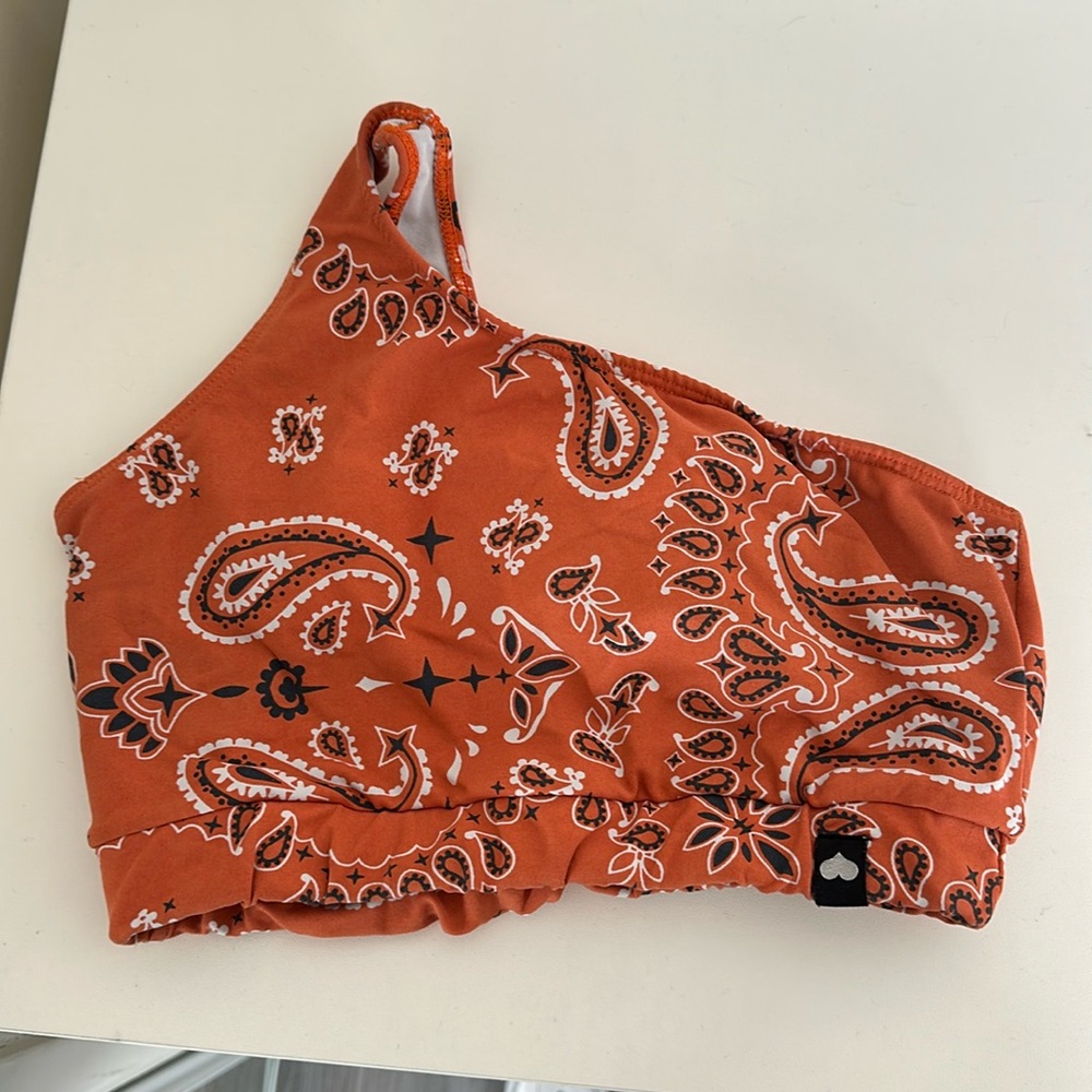 Booty by Brabants one size fits all red handkerchief top